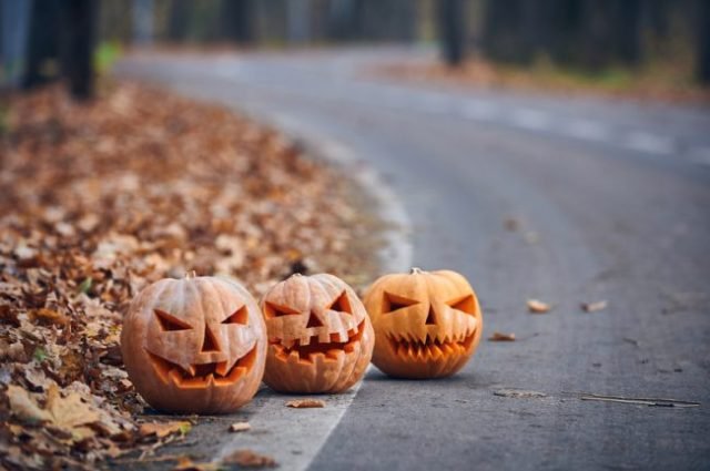 halloween road