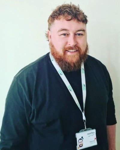 Stevie Baty, Inspira Progression Coach, guides young people on the Launchpad Programme