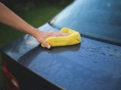 cleaning car